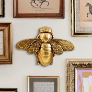 1pc Golden Bee Resin Wall Hanging, Handmade Insect Decor, Creative Collectible Ornament for Insect Lovers, Resin Picture Frame Decoration